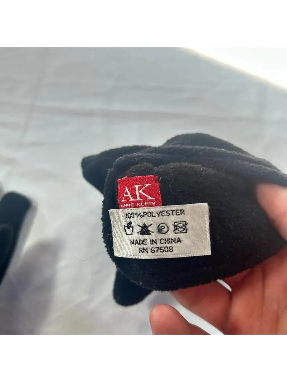 Anne Klein Black Fleece Winter Gloves.